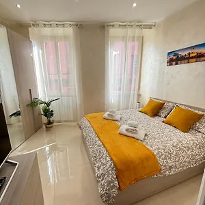 https://villa-borgo-divino.it-romehotels.com